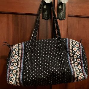 Vera Bradley Classic Navy Floral Quilted Cotton Medium Tote Bag Duffle